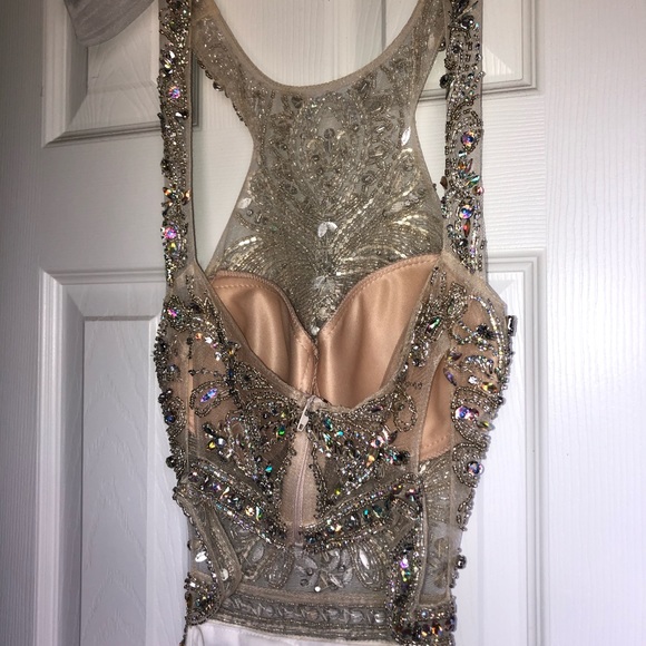 Women’s formal dress Size 4 - Picture 4 of 8